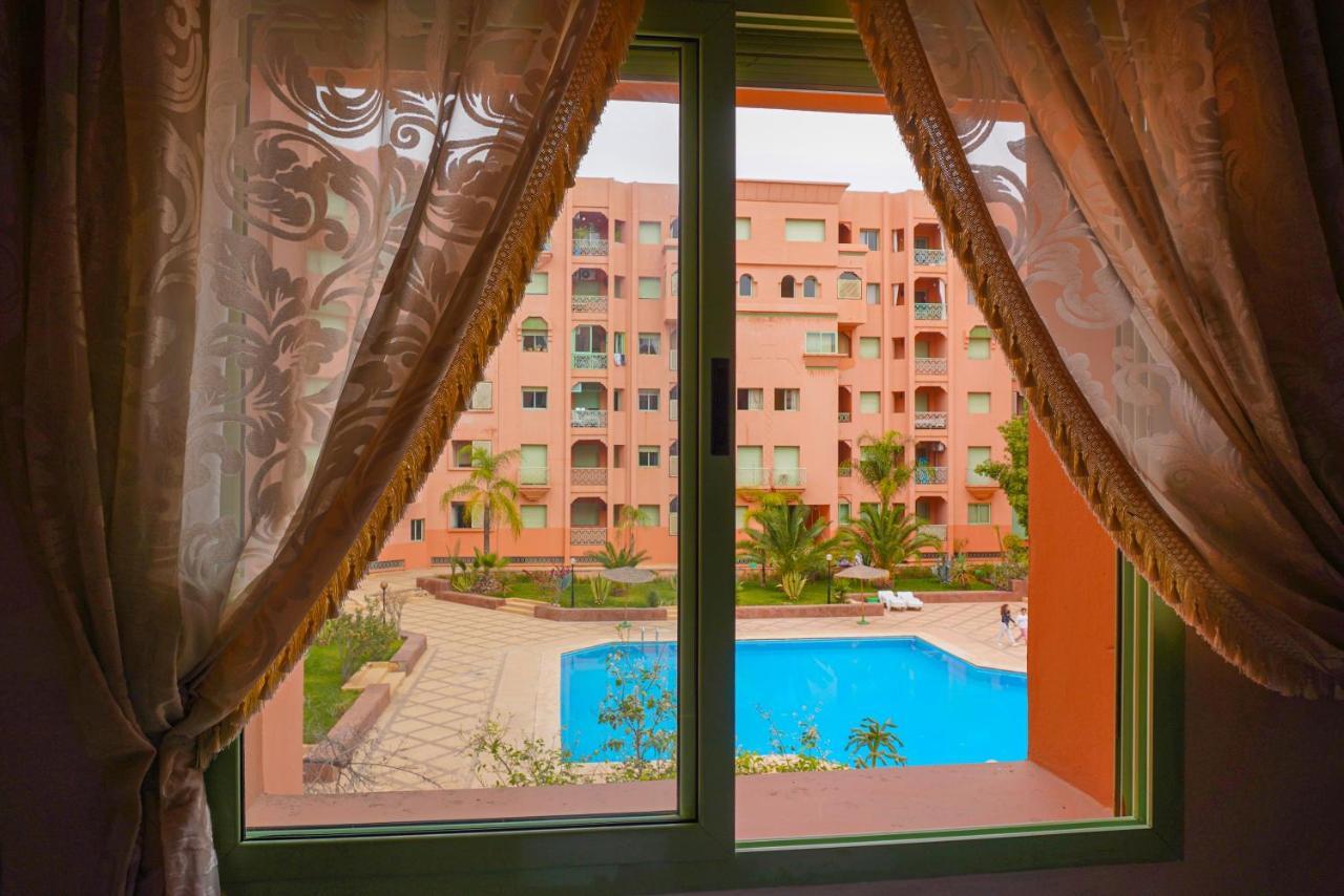 Superbe Appartement En Residence Avec Piscine Marrakesh Bagian luar foto